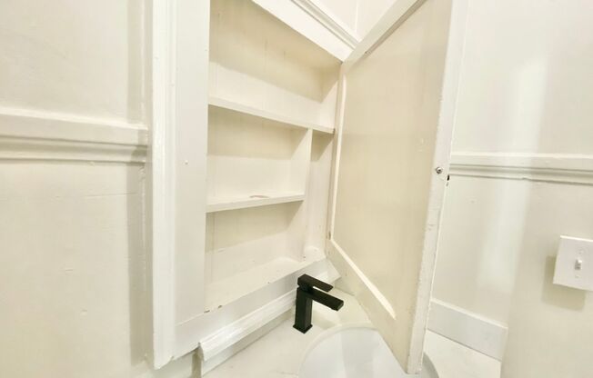 1 bed, 1 bath, 500 sqft, $1,695, Unit 304