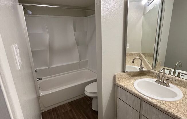 1 bed, 1 bath, 633 sqft, $1,340, Unit 141