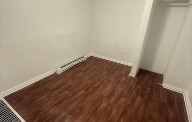 2 Bedroom 1 Bath Available to Rent for $725/Mo.
