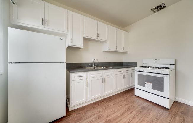 1057 S NORMANDIE AVE