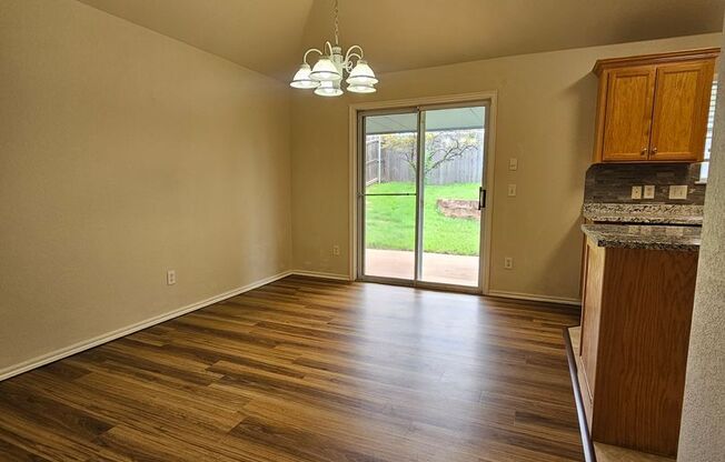 REDUCED! (3) Bed/(2) Bath In NE Norman Avail NOW!