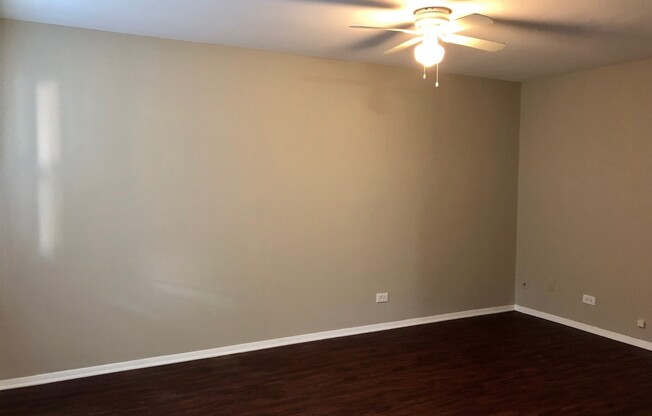2 beds, 1 bath, 650 sqft, $1,600, Unit 1622-A