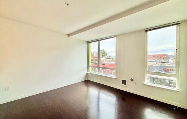 1 bed, 1 bath, 683 sqft, $2,050, Unit 210