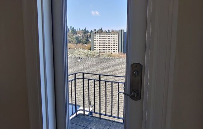Studio, 1 bath, 430 sqft, $1,150, Unit 512
