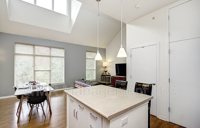 2125 Southend Dr