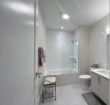 2 beds, 2 baths, 1,200 sqft, $4,500, Unit 414