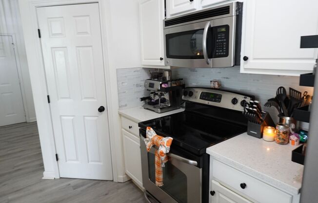 3 beds, 2 baths, $1,795, Unit UNIT 625