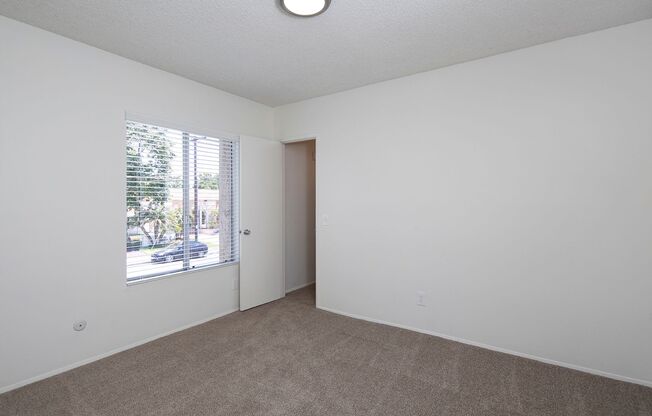 2 beds, 2 baths, 1,007 sqft, $2,295, Unit 31