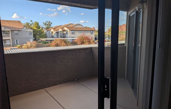 2 beds, 2 baths, 900 sqft, $1,425, Unit 223