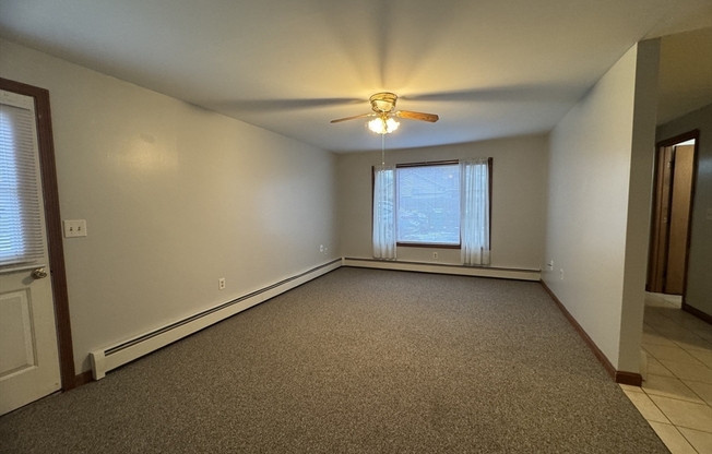 2 beds, 1 bath, 800 sqft, $1,550, Unit A