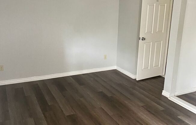 Newly Renovated Condo in Sable Landing   **Move-In Special**