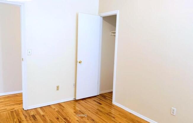 1 bed, 1 bath, $3,100, Unit 2A