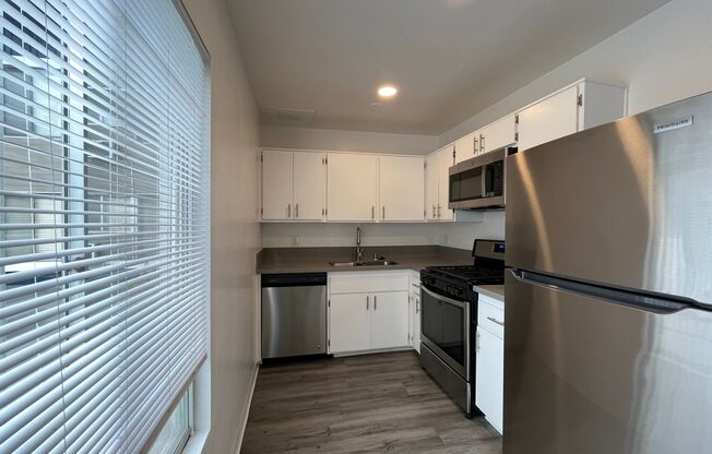 Studio, 1 bath, 615 sqft, $1,745, Unit 130