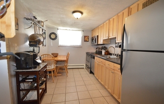 2 beds, 1 bath, 770 sqft, $2,250, Unit 1