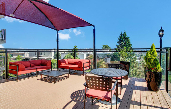 Overlook at Magnolia Sun Deck Apartments in Seattle, WA