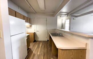 1 bed, 1 bath, 787 sqft, $735, Unit 415