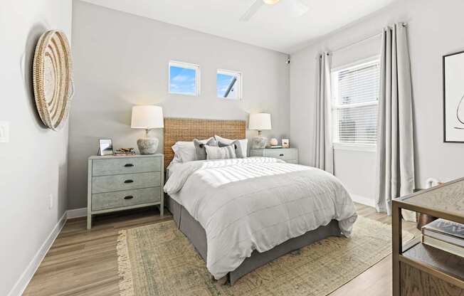 Primary bedroom at Avilla Lakeridge in Arlington, TX 76002.
