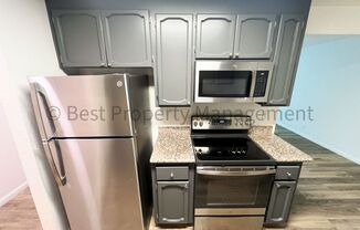 2 beds, 1 bath, $2,695