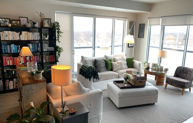 3 beds, 2 baths, 2,040 sqft, $3,995, Unit 603