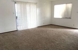 2 beds, 1 bath, 950 sqft, $2,375, Unit 4831 Overend Ave