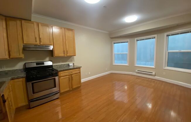 1 bed, 1 bath, 457 sqft, $1,695, Unit 3833T - 10