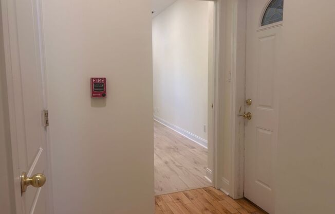 2 beds, 2 baths, $1,800, Unit Unit 1