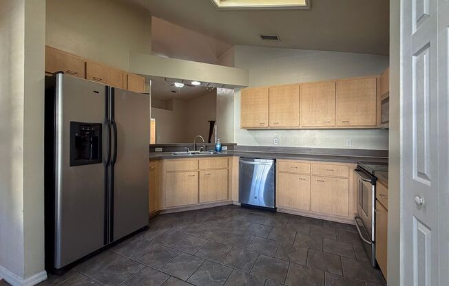 Pet Friendly 3/2 Home in Sorrento Available NOW!