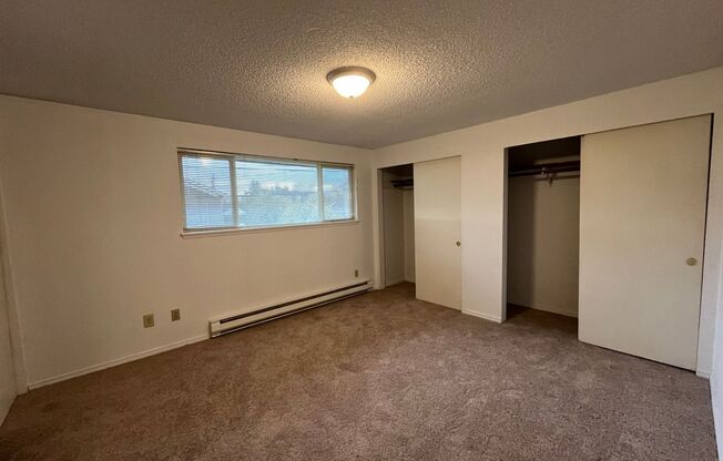 2 beds, 1.5 baths, $1,695, Unit 2215 - 4