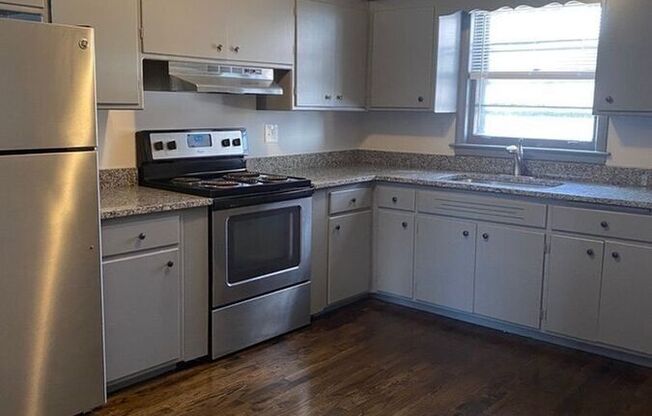 11216 S WESTERN