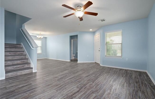 Beautifully remodeled gourmet kitchen with island and quartz countertops. 20 mins to Downtown