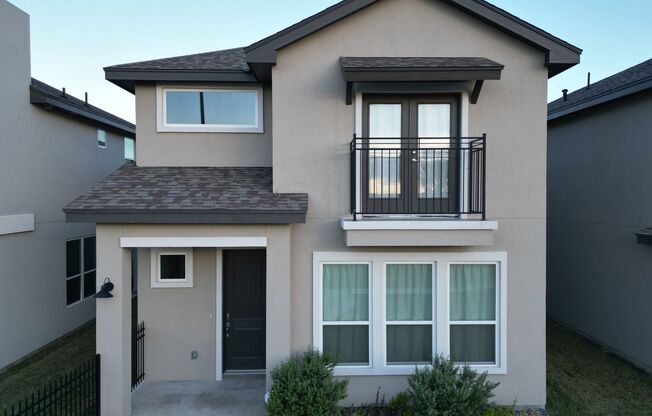 Beautiful 3 bed/ 2.5 Home in McAllen
