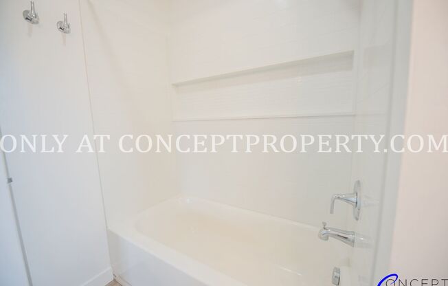 2 beds, 2 baths, 833 sqft, $1,399, Unit 112- (43)