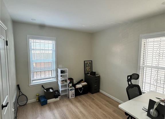 3 beds, 1 bath, 1,012 sqft, $3,000