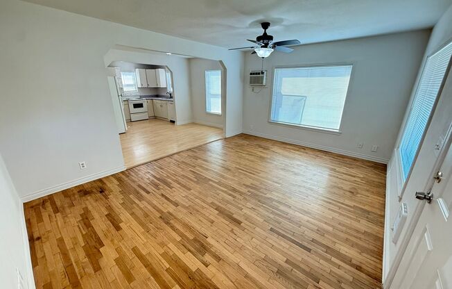 Spacious 3bd | 1ba House near Nob Hill Elementary School!