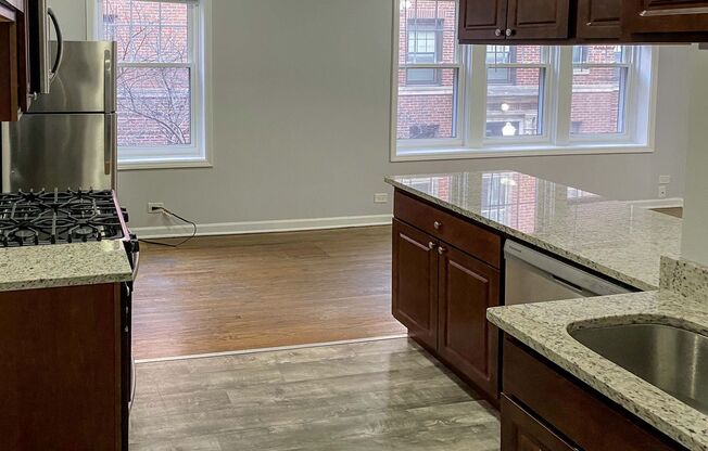 1 bed, 1 bath, 664 sqft, $2,135, Unit 3708-207