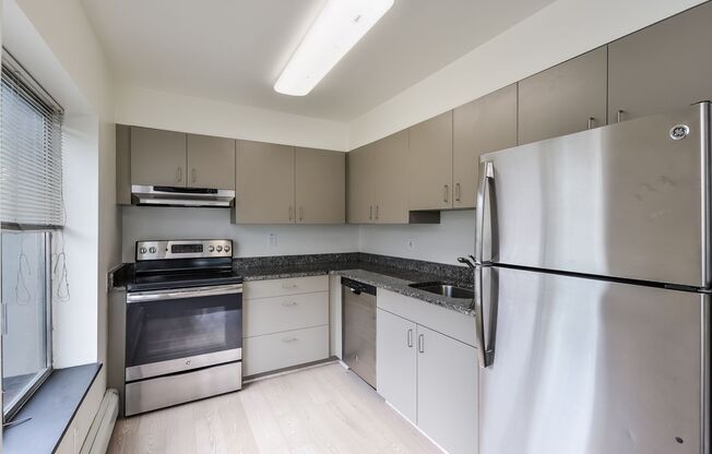 2 beds, 1.5 baths, 905 sqft, $2,599, Unit 1364-A