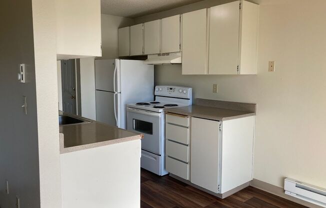 r45a Laurel Court Apts.