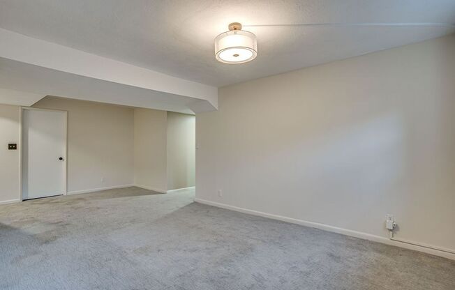 3 beds, 2 baths, $3,278, Unit Unit A,