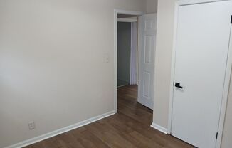 4 beds, 1 bath, $1,100