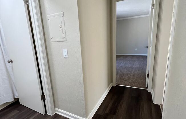 2 beds, 1 bath, 850 sqft, $2,000, Unit 202