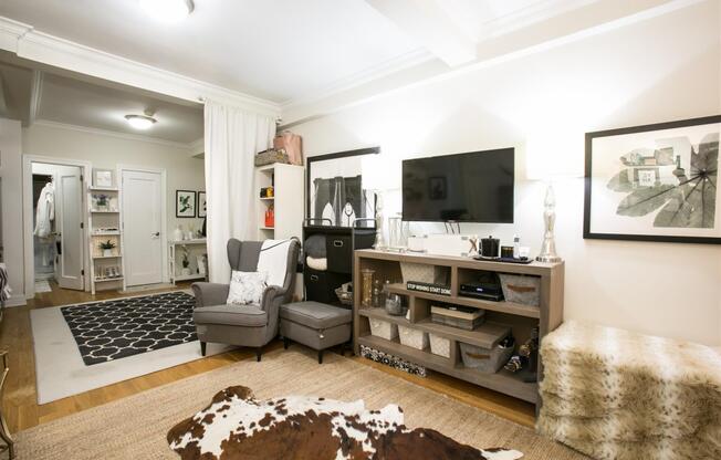 Studio, 1 bath, $3,795, Unit 9G