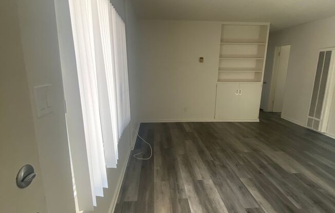 2 beds, 1 bath, 764 sqft, $1,995, Unit Unit 10