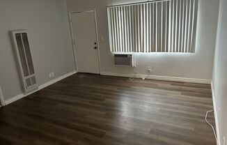 Studio, 1 bath, 433 sqft, $1,395, Unit 838 #04