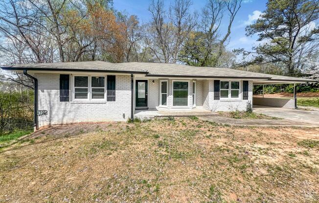 Completely Renovated 3 BR/3 BA Ranch with Additional Living Space in Acworth!