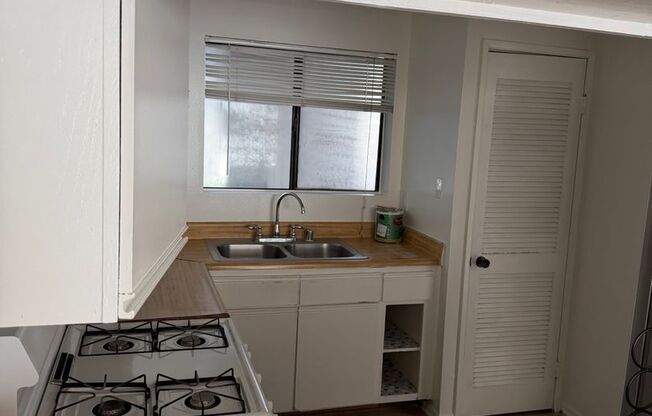2 beds, 2 baths, 1,000 sqft, $2,695, Unit 107