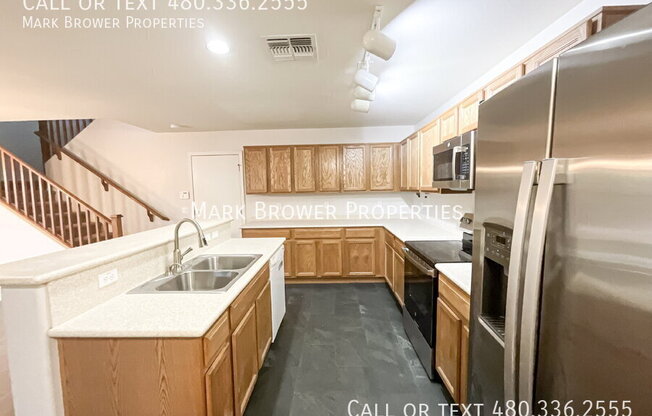 1073 S Hawk Lane