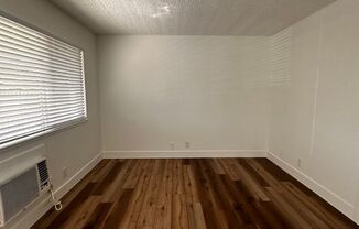 1 bed, 1 bath, 437 sqft, $995, Unit F