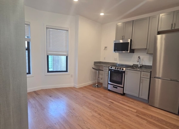 Studio, 1 bath, $1,595, Unit 202