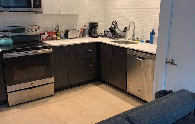 Studio, 1 bath, 500 sqft, $1,375, Unit 104