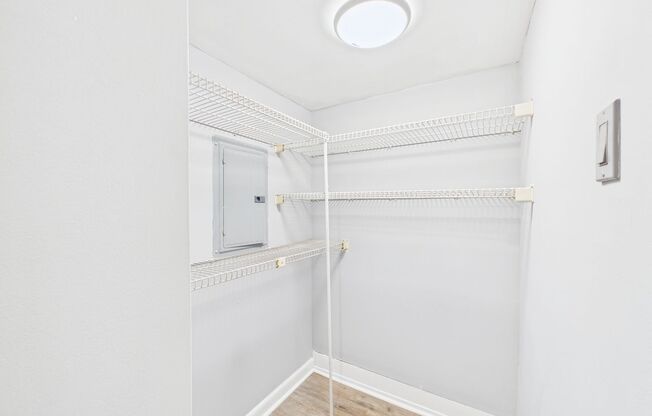 Studio, 1 bath, 310 sqft, $995, Unit 105